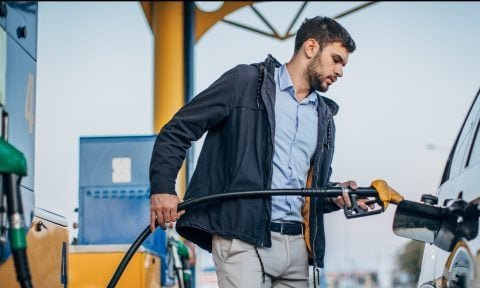 The Ultimate Guide to Fleet Fuel Cards: Maximizing Savings and Efficiency